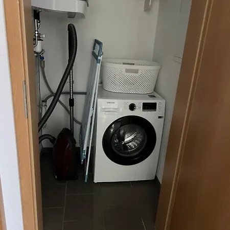 Familienfreundliche Business Und Ferienwohnung Apartment *